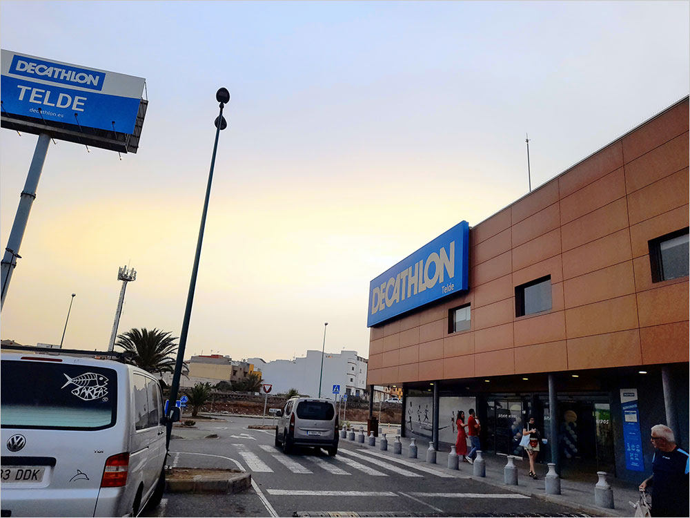 Fishing shops in Spain: Decathlon branch in Telde, Gran Canaria